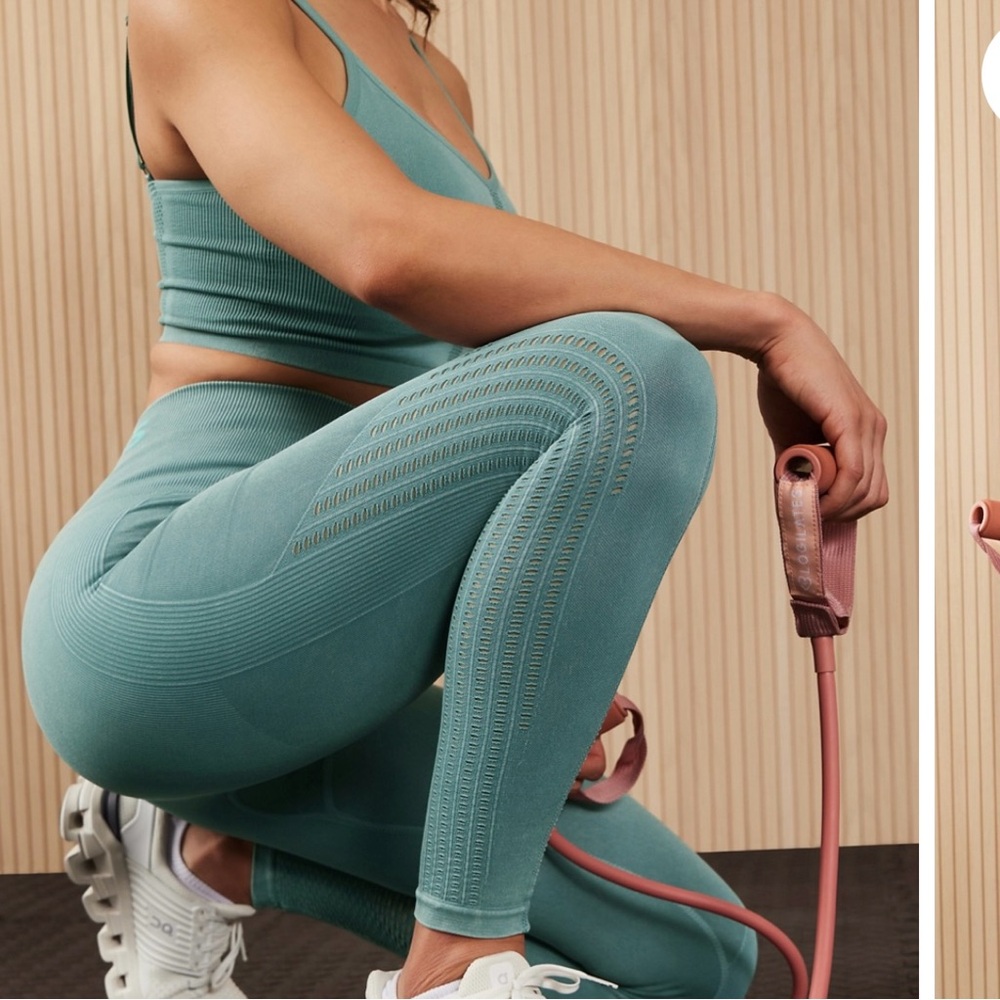 Fabletics Sync Seamless Bra And Legging Set - image 4